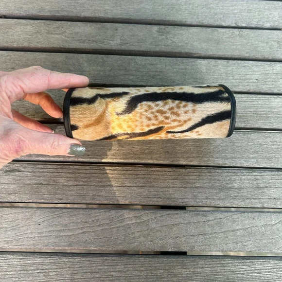 Vintage Tiger Tigress Print Faux Fur Clamshell Eyeglass Case Mini Clutch - Picture 2 of 4
